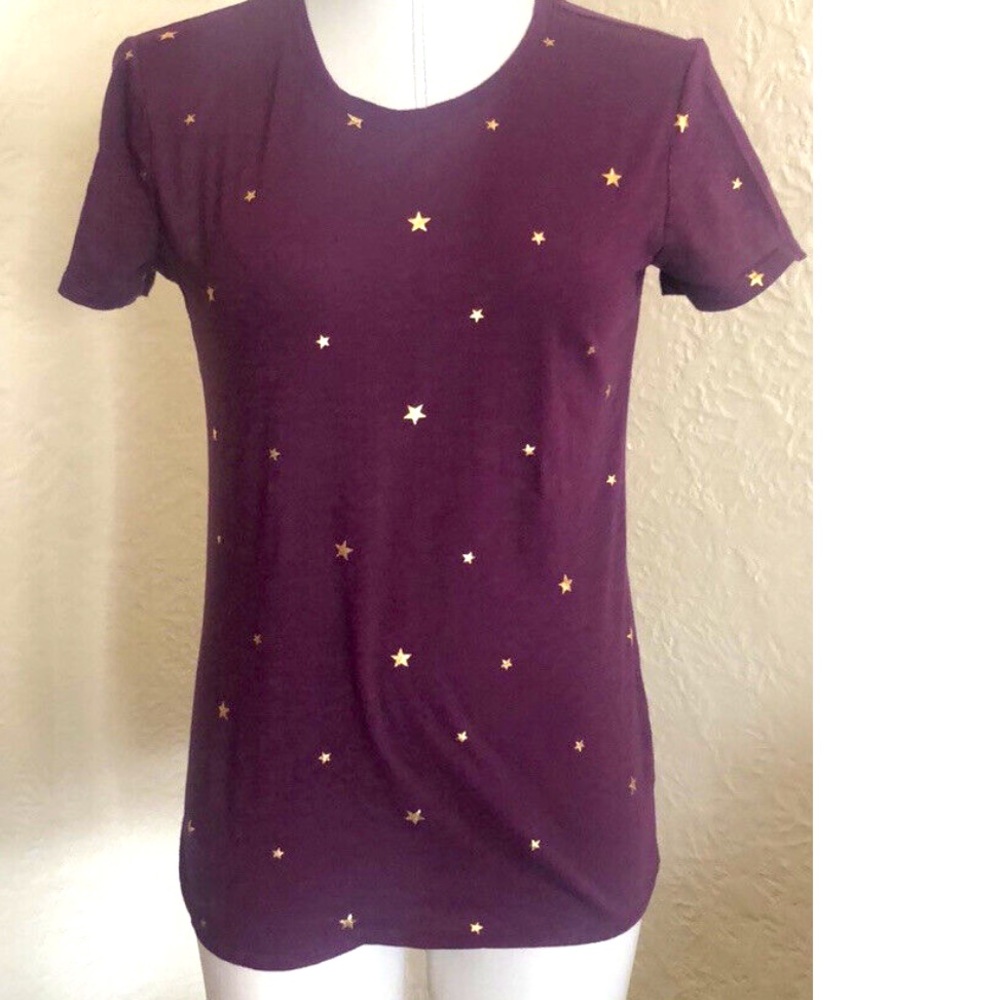 NWT. VS PINK T-Shirt.
